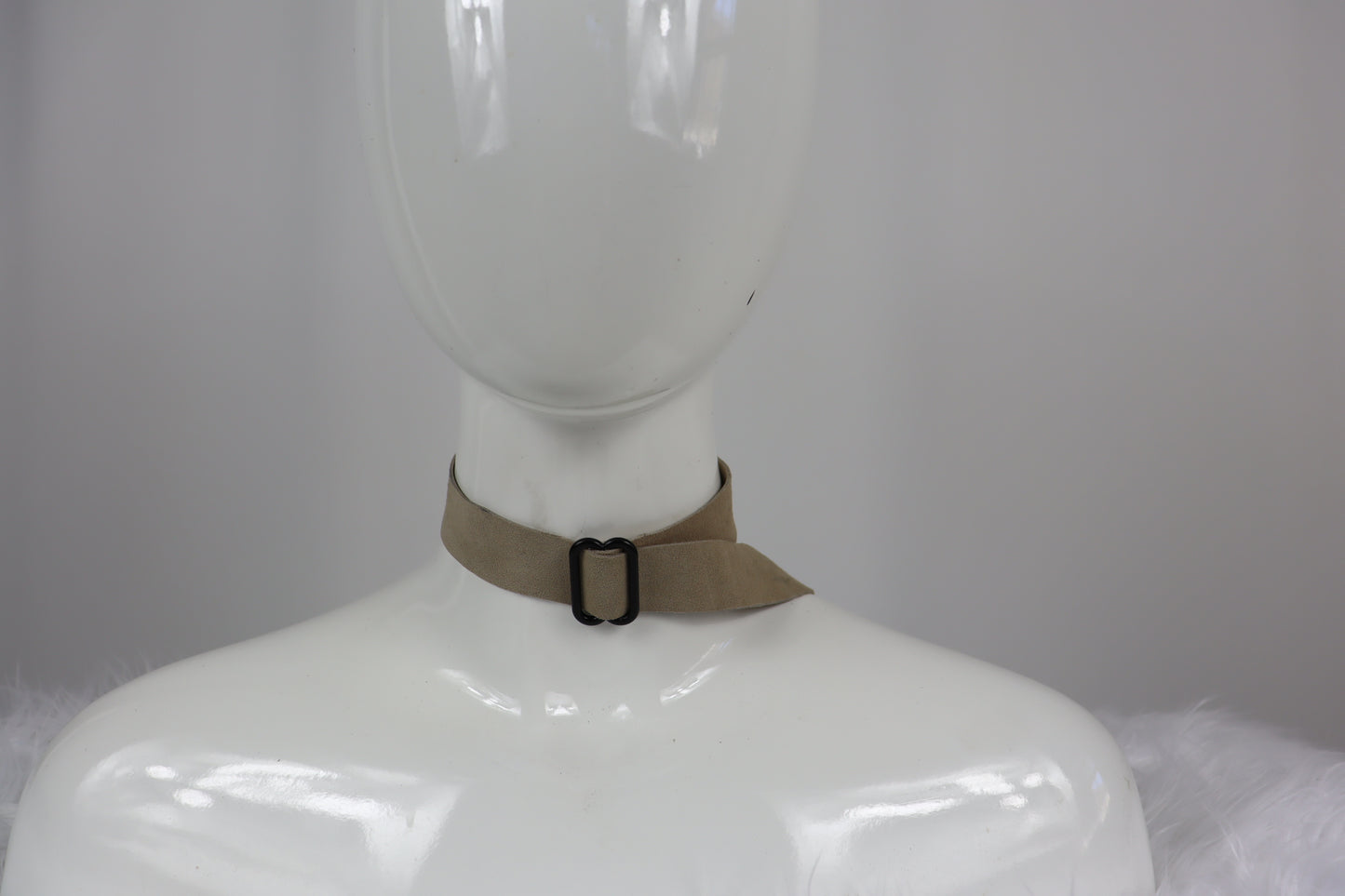 SUEDE CHOKER