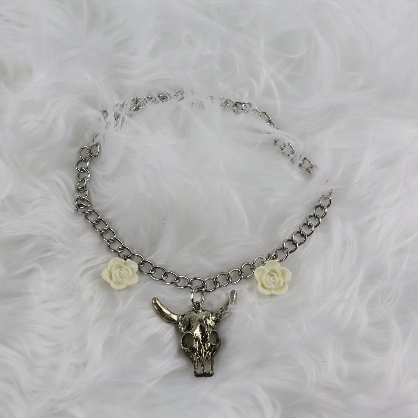 NECKLACE - Roses & Scull