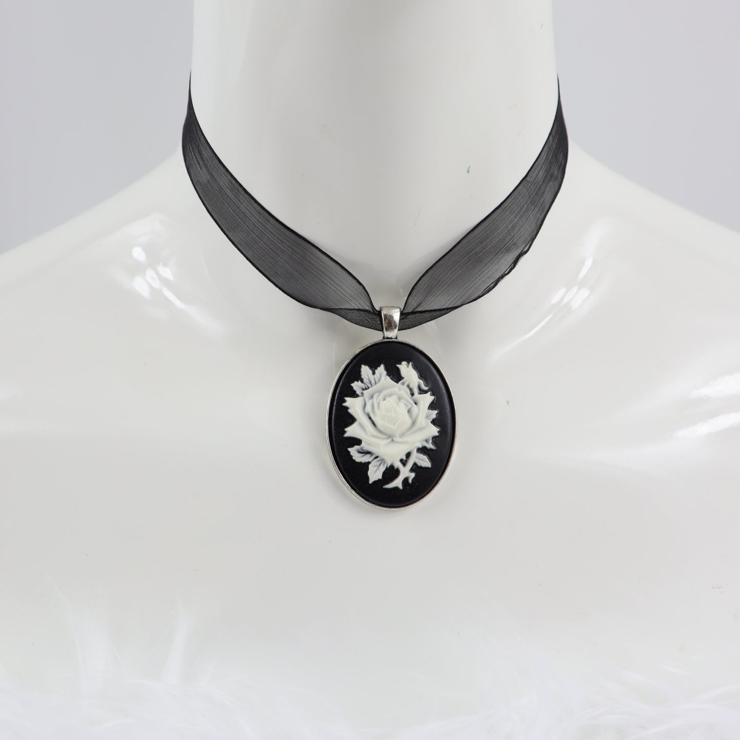 NECKLACE - ROSE CAMEO & ORGANZA