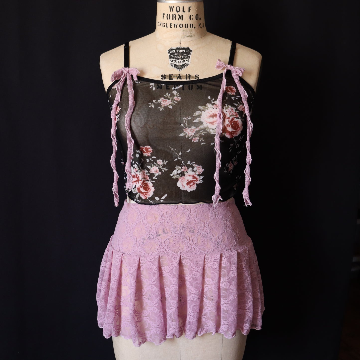 PINK ROSES MESH TANK