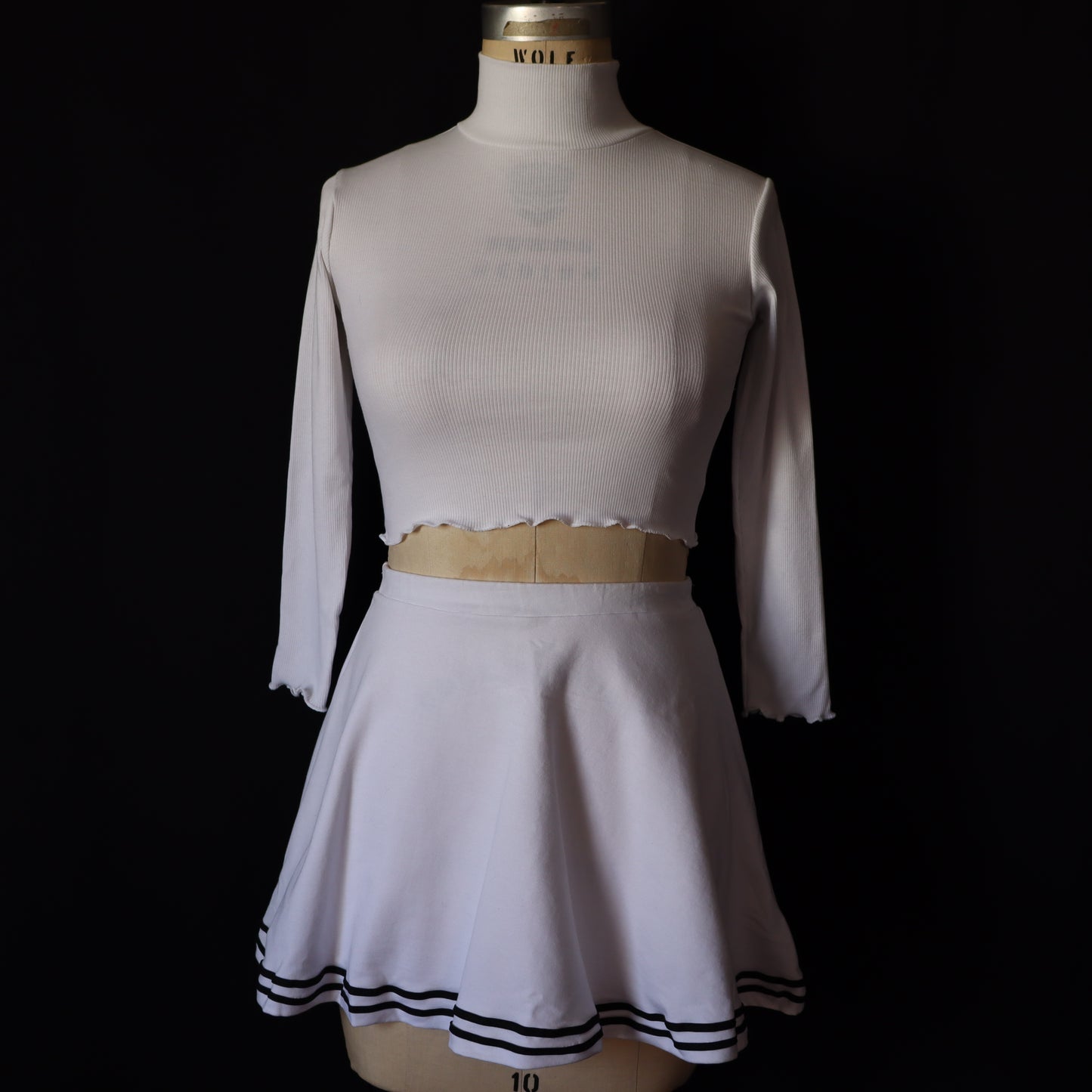 Bundle - Turtleneck top & White skirt