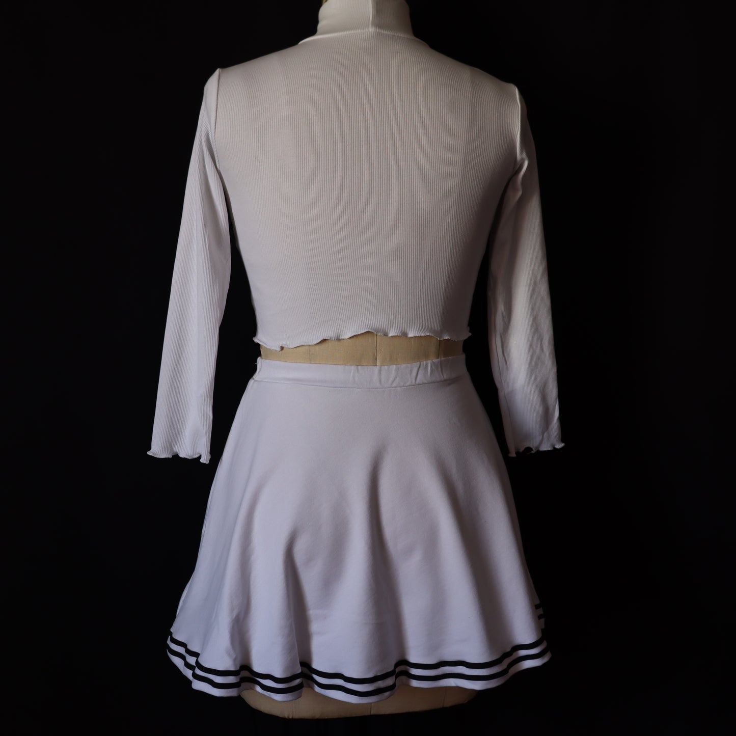 Bundle - Turtleneck top & White skirt
