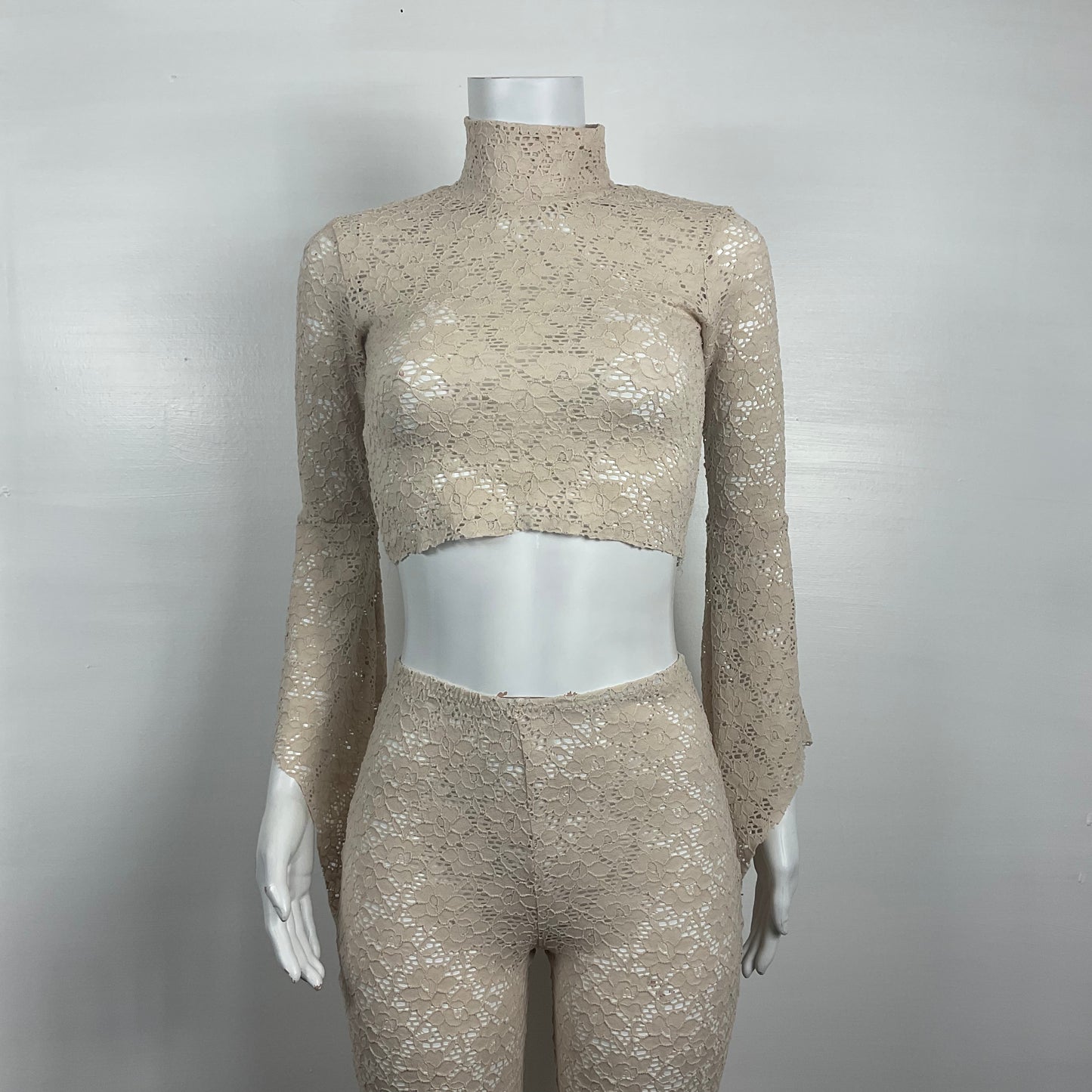 Bundle - Top & Fitted flared pants