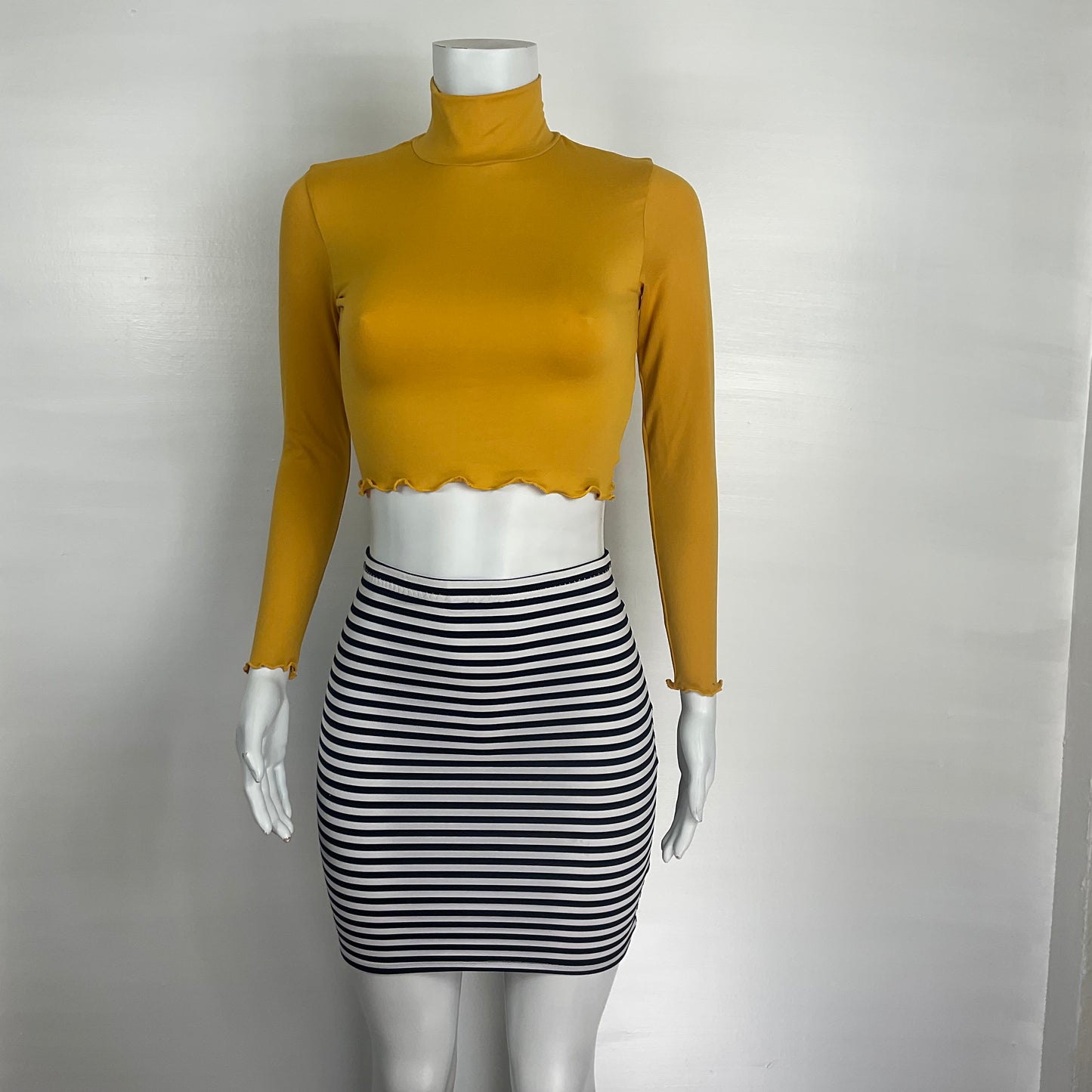 Bundle - Turtleneck & Skirt