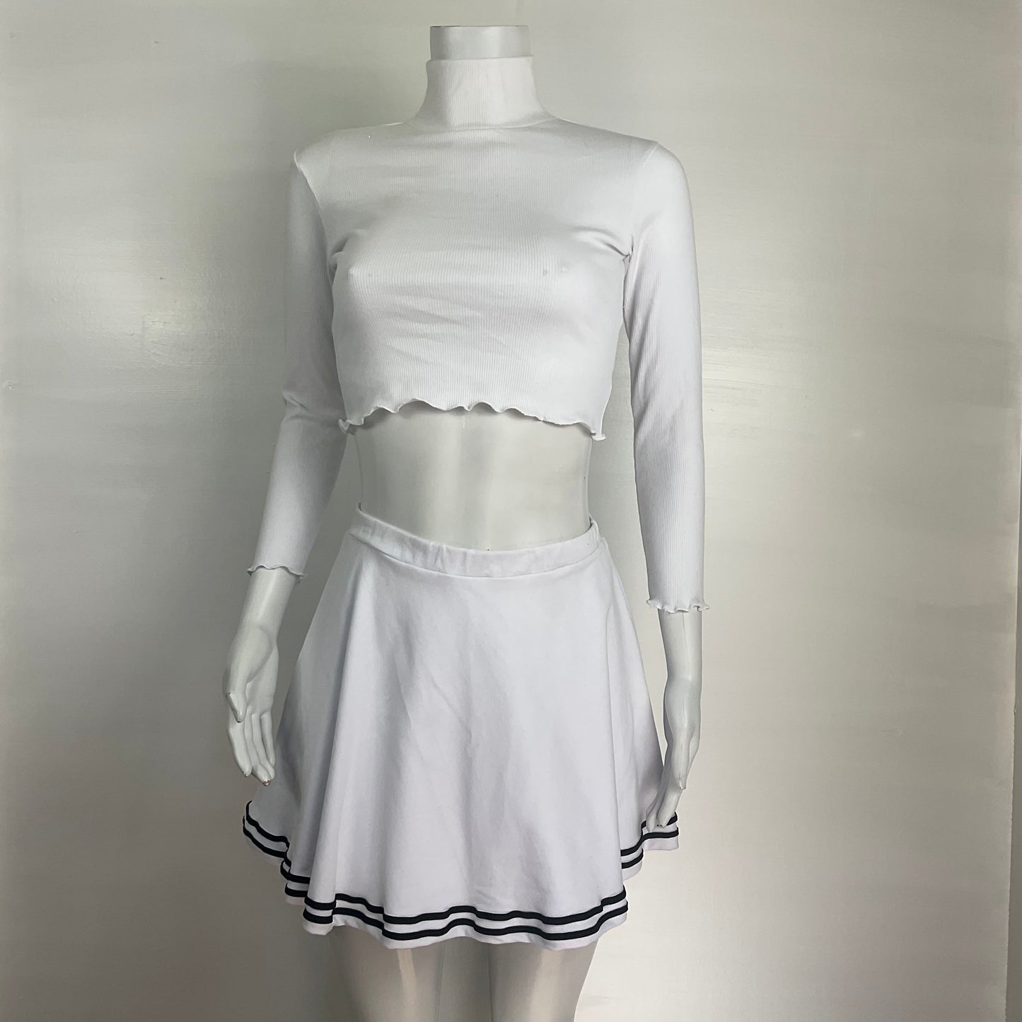 Bundle - Turtleneck top & White skirt