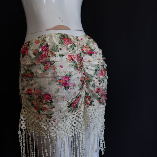 CREAMY ROSES LACE SKIRT