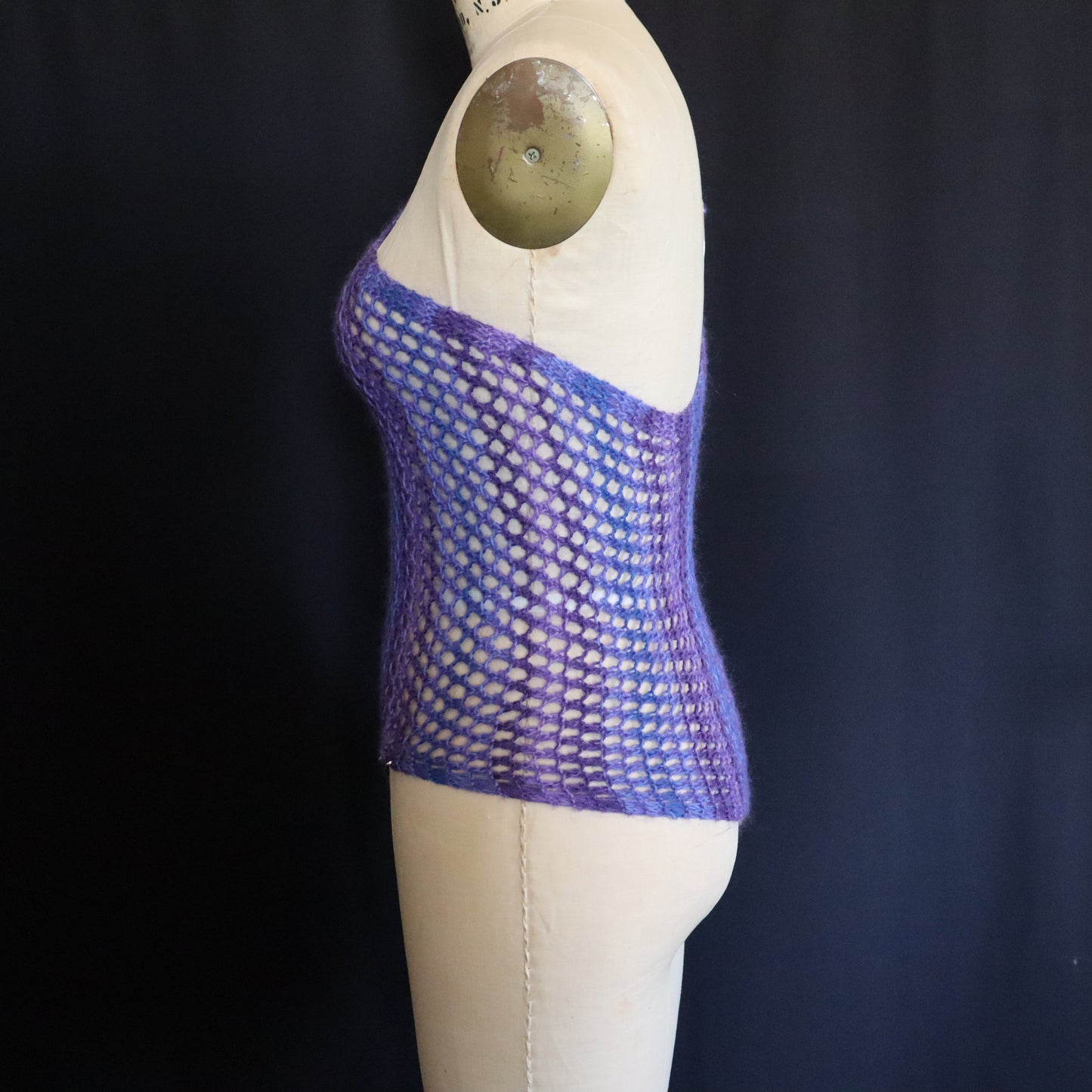 MESH MOHAIR TOP