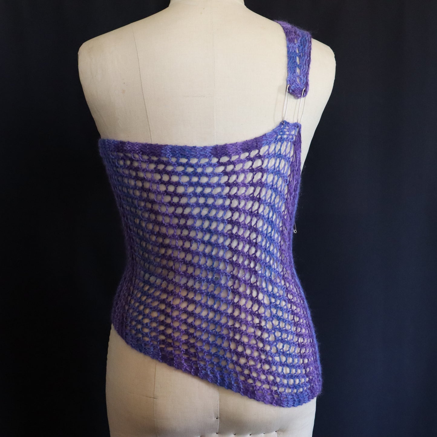 MESH MOHAIR TOP