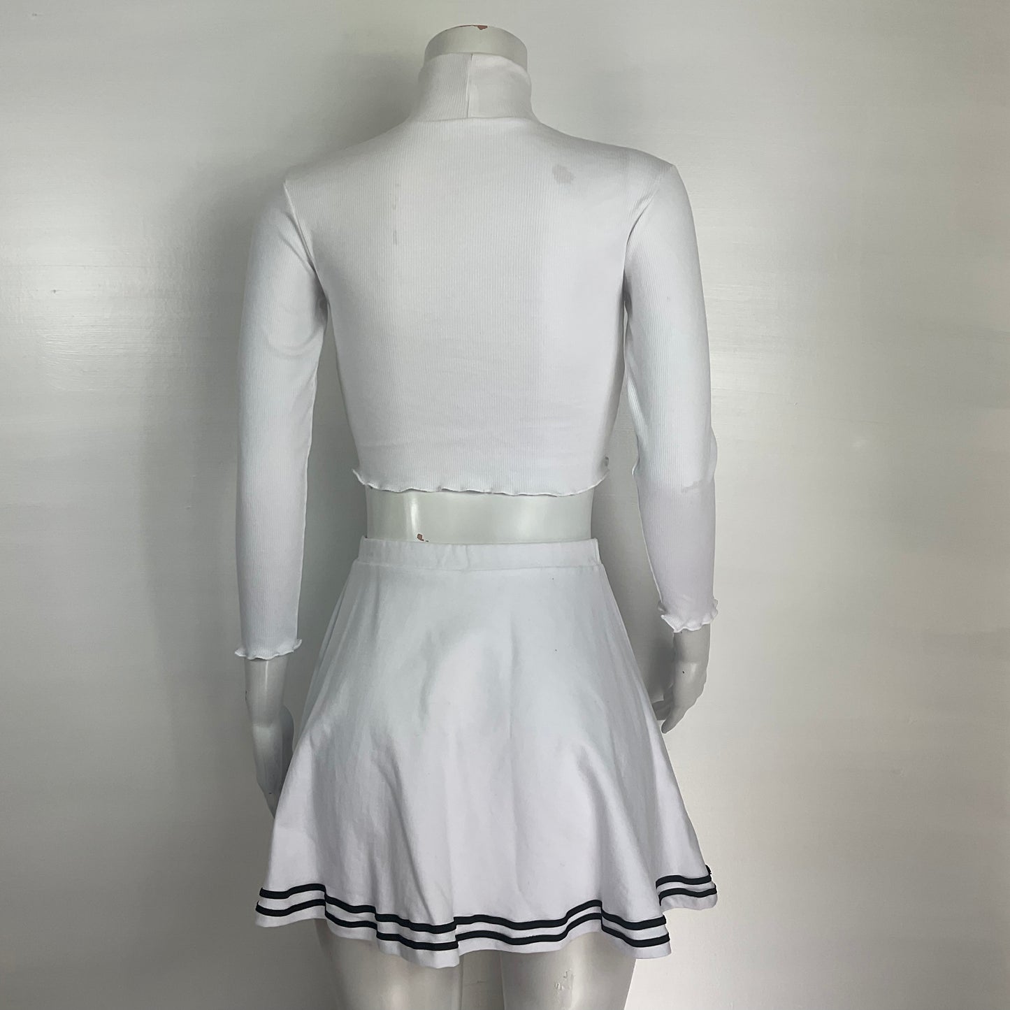 Bundle - Turtleneck top & White skirt